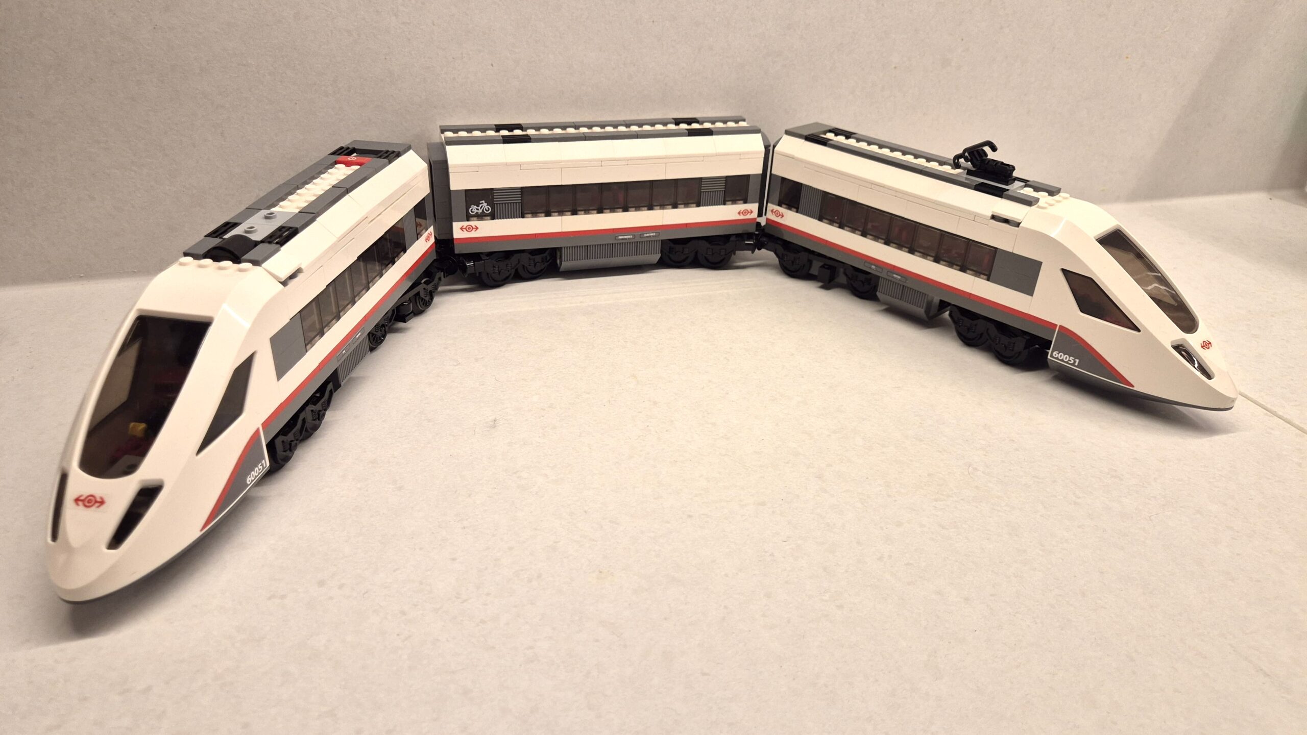 Mehr über den Artikel erfahren LEGO Hochgeschwindigkeitszug 60051 – Der Traum vom eigenen ICE