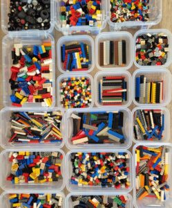 Mehr über den Artikel erfahren Miniaturwelten-Tagebuch #2 – Die ersten LEGO Konvolute