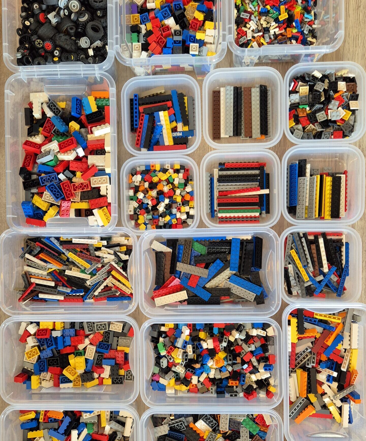 Mehr über den Artikel erfahren Miniaturwelten-Tagebuch #2 – Die ersten LEGO Konvolute
